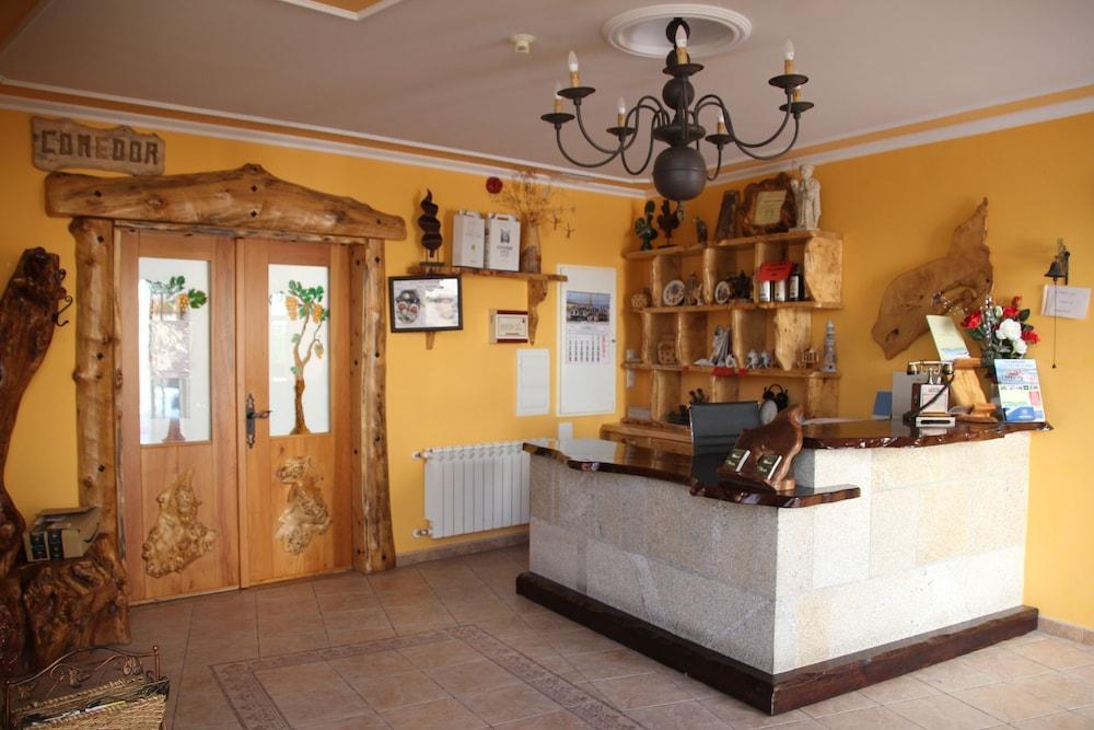 Hostal O Lar Da Avoa Castrelo  Exterior foto