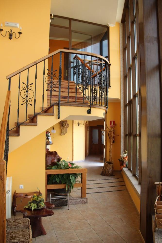 Hostal O Lar Da Avoa Castrelo  Exterior foto